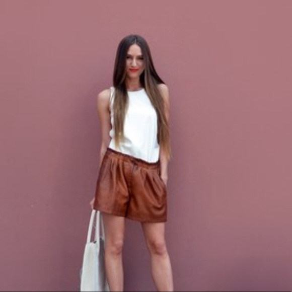 ZARA Embossed Leather Shorts - Picture 3 of 3